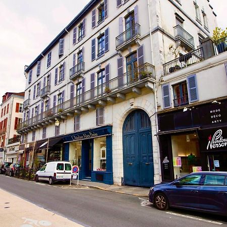 Tiny Stud Apartment Pau Exterior photo