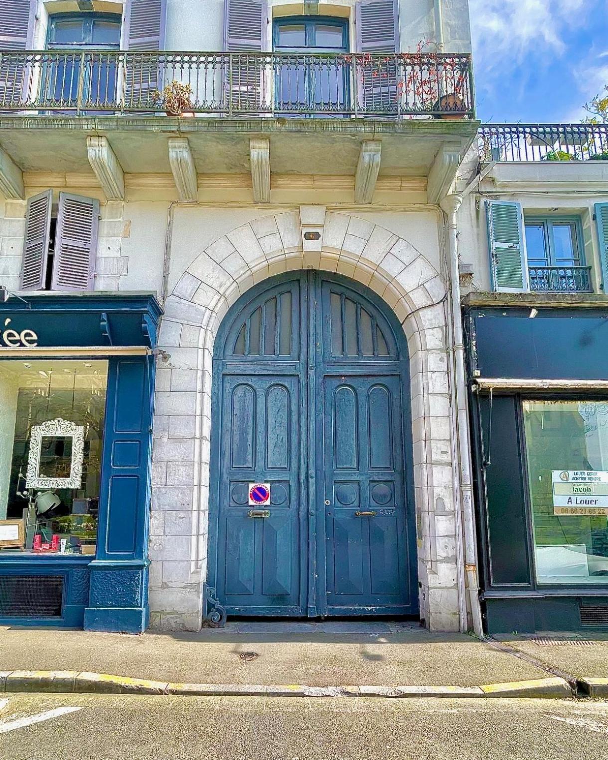 Tiny Stud Apartment Pau Exterior photo